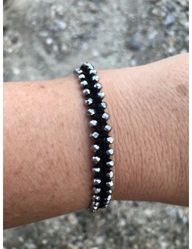 Χειροποίητο γυναικείο βραχιόλι μακραμέ με κρύσταλλα Hapiness