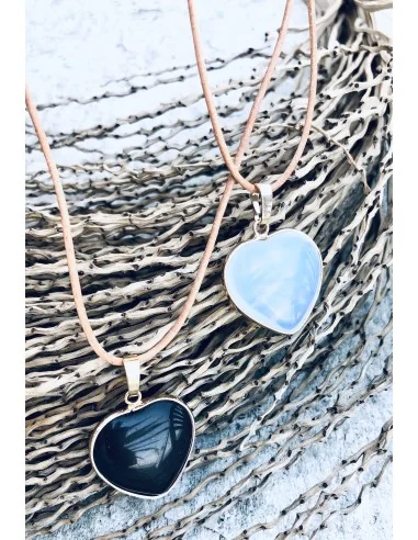 Χειροποίητο γυναικείο κολιέ σε σχέδιο καρδιά...