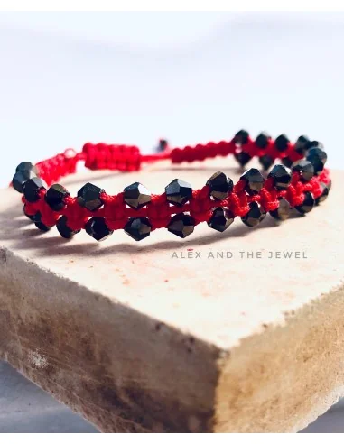 Χειροποίητο γυναικείο κόκκινο βραχιόλι μακραμέ Florence