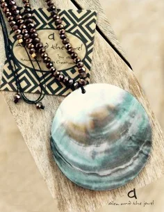 Γυναικείο κόσμημα κολιέ κρεμαστό όστρακο με κρύσταλλα