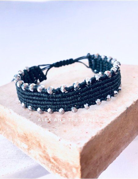 Χειροποίητο γκρι βραχιόλι μακραμέ με κρύσταλλα Sarline