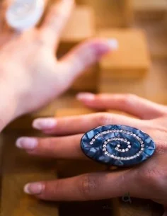 Γυναικείο δαχτυλίδι οβάλ με αυξομείωση Spira