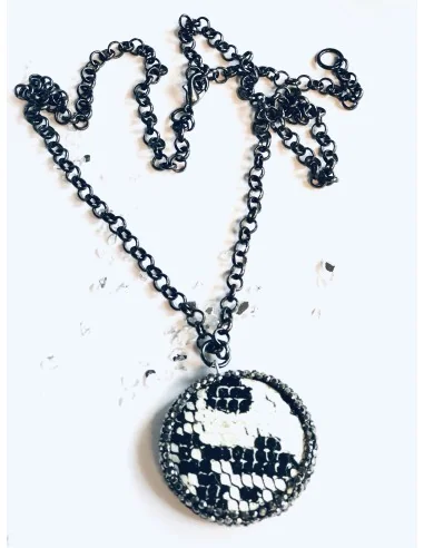 Χειροποίητο γυναικείο κολιέ με κεντρικό...