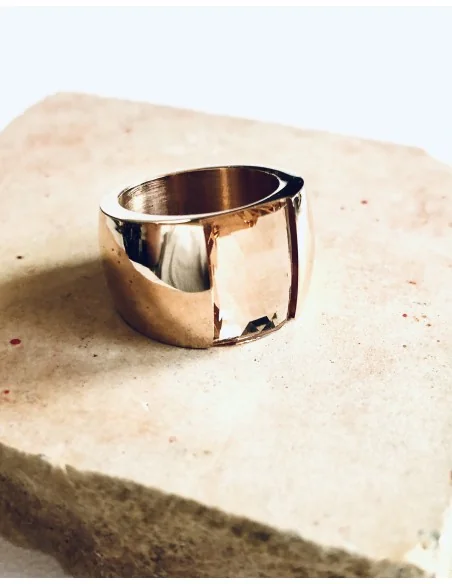 Γυναικείο δαχτυλίδι από ατσάλι σε ροζ χρυσό με μεγάλο ροζ κρύσταλλο Τσεχίας Carla