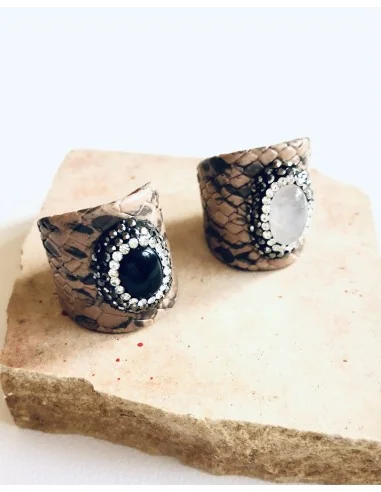 Γυναικείο δαχτυλίδι από τεχνόδερμα και οβάλ πέτρα Ellis