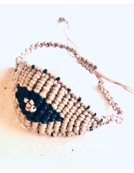 Χειροποίητο βραχιόλι μάτι σε μπεζ και μαύρο σε πλέξη μακραμέ Eyes