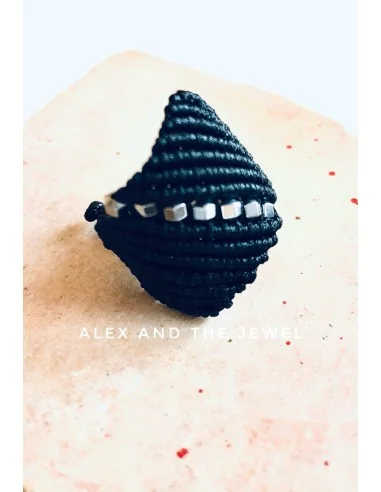 Χειροποίητο γυναικείο μακραμέ μαύρο δαχτυλίδι...