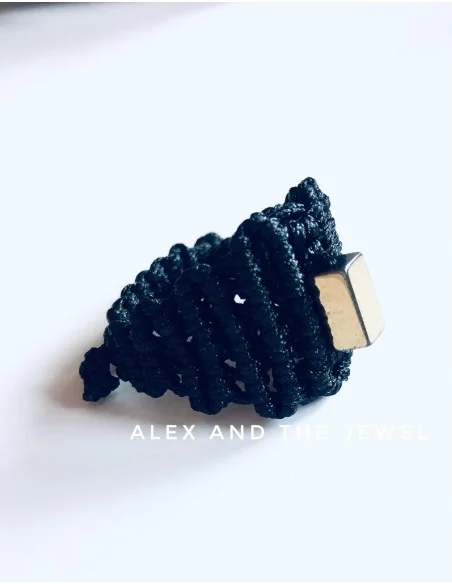 Χειροποίητο γυναικείο δαχτυλίδι μακραμέ Asli Χειροποίητο γυναικείο δαχτυλίδι μακραμέ Asli