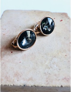 Γυναικείο κόσμημα σκουλαρίκια με κρύσταλλο σε ανθρακί απόχρωση και κλιπ σε ροζ χρυσό Lila 2