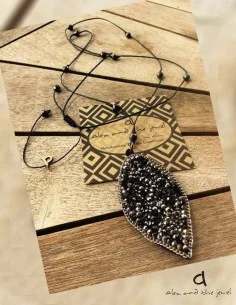 Χειροποίητο κόσμημα κολιέ φύλλο με στρας και πέτρες Αιματίτη 2