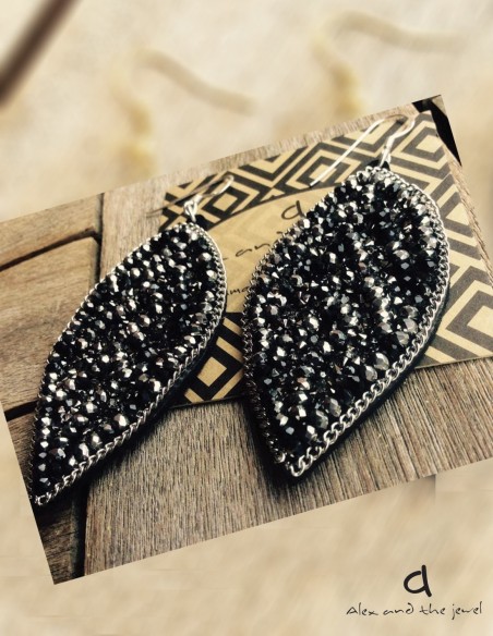 Κόσμημα σκουλαρίκια με στοιχείο φύλλο με κρύσταλλα και γάντζους από ασήμι 925 The Leaf Κόσμημα σκουλαρίκια με στοιχείο φύλλο με κρύσταλλα και γάντζους από ασήμι 925 The Leaf