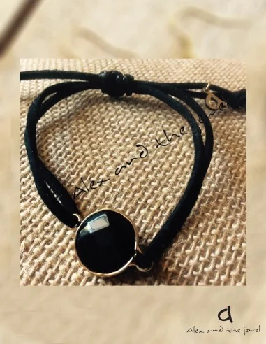 Χειροποίητο κόσμημα βραχιόλι με κρύσταλλο μαύρο και κορδόνι με αυξομείωση Crystallia