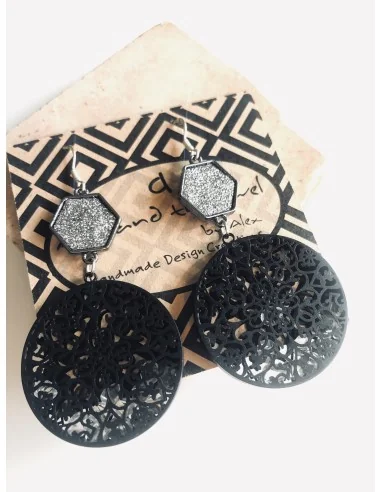 Σκουλαρίκια με κυκλικό μαύρο στοιχείο με κρύσταλλα και πλακέ πολύγωνο στοιχείο σε ασημί Granada