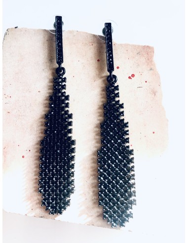 Κόσμημα γυναικεία σκουλαρίκια στρας σε μαύρο ή ασημί γεωμετρικό σχήμα Maira