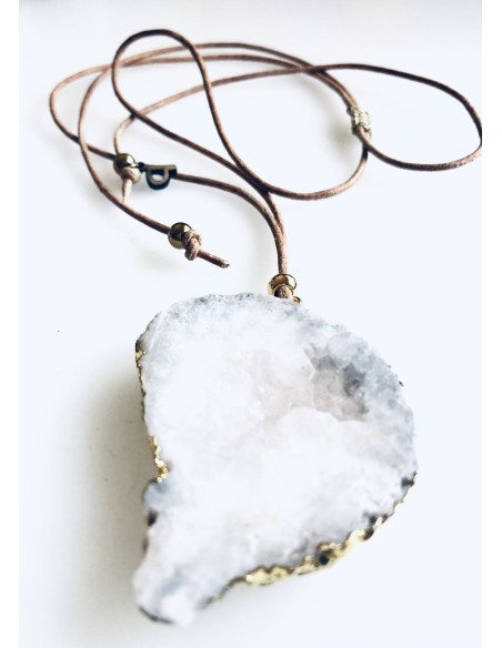 Χειροποίητο γυναικείο κολιέ με ακατέργαστη πέτρα Αχάτη σε δερμάτινο κορδόνι  Jodi