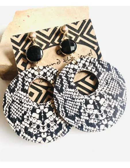 Χειροποίητο γυναικείο κόσμημα ξύλινα σκουλαρίκια με animal print και μαύρο κρύσταλλο Egypt