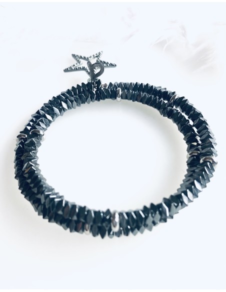 Χειροποίητο βραχιόλι 2 σειρών με ημιπολύτιμες πέτρες αιματίτη και κρεμαστό στοιχείο αστέρι με ζιργκόν Lisbon Χειροποίητο βραχιόλι 2 σειρών με ημιπολύτιμες πέτρες αιματίτη και κρεμαστό στοιχείο αστέρι με ζιργκόν Lisbon