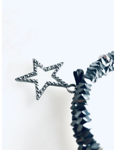 Χειροποίητο βραχιόλι 2 σειρών με ημιπολύτιμες πέτρες αιματίτη και κρεμαστό στοιχείο αστέρι με ζιργκόν Lisbon Χειροποίητο βραχιόλι 2 σειρών με ημιπολύτιμες πέτρες αιματίτη και κρεμαστό στοιχείο αστέρι με ζιργκόν Lisbon