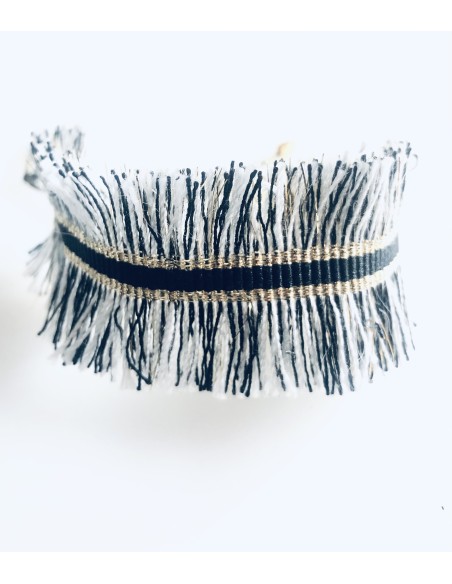 Χειροποίητο γυναικείο κόσμημα βραχιόλι από τρέσα με κρόσσια σε γκρι, μαύρο και χρυσό Kenya