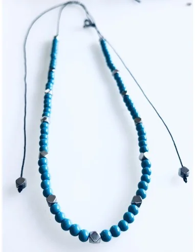 Χειροποίητο γυναικείο κολιέ με πέτρες Αχάτη σε γαλάζιο και πέτρες Αιματίτη ενδιάμεσα Kalla