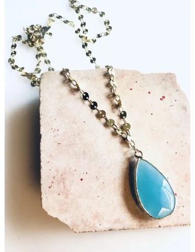 Χειροποίητο γυναικείο κολιέ με κρύσταλλο τιρκουάζ σε περίτεχνη επίχρυση αλυσίδα από ατσάλι Clouds