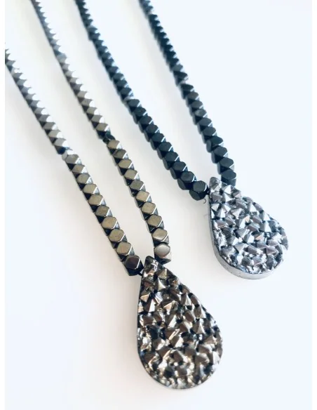 Χειροποίητο γυναικείο κολιέ με πέτρες αιματίτη Mona