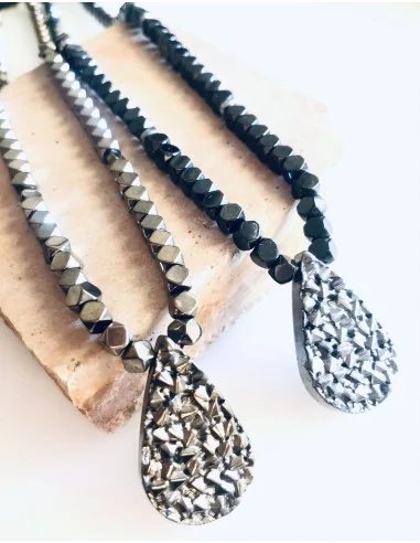 Χειροποίητο γυναικείο κολιέ με πέτρες αιματίτη Mona