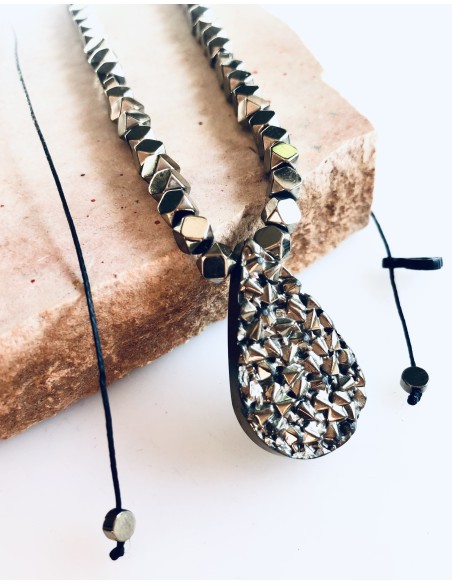 Χειροποίητο γυναικείο κολιέ με πέτρες αιματίτη Mona