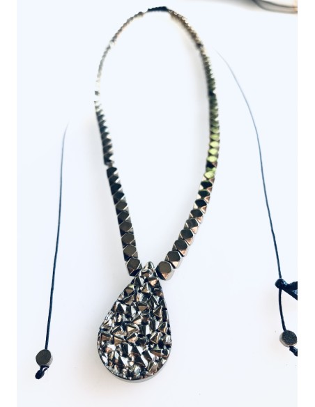 Χειροποίητο γυναικείο κολιέ με πέτρες αιματίτη Mona