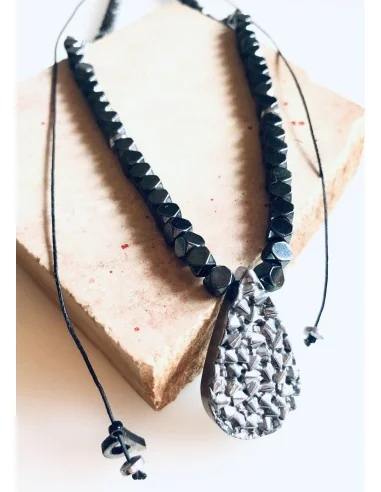Χειροποίητο γυναικείο κολιέ με πέτρες αιματίτη Mona