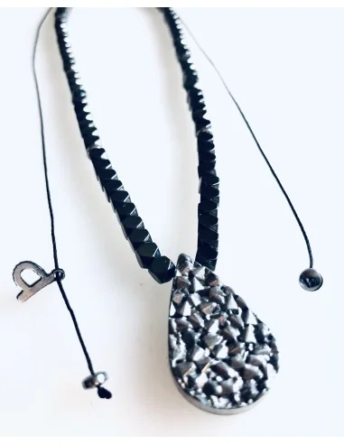 Χειροποίητο γυναικείο κολιέ με πέτρες αιματίτη Mona