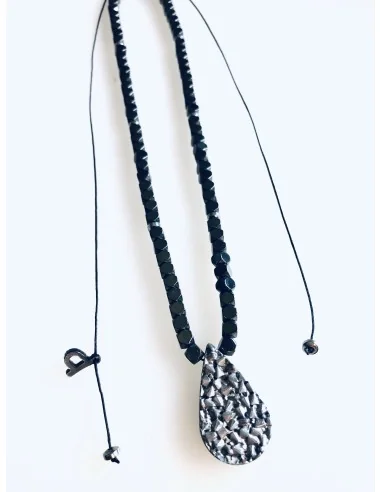 Χειροποίητο γυναικείο κολιέ με πέτρες αιματίτη Mona