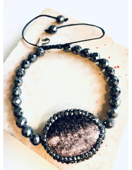 Χειροποίητο βραχιόλι με ημιπολύτιμες πέτρες Aιματίτη και στοιχείο με ponyskin σε καφέ μπεζ με πέτρες μαρκασίτη Theodora