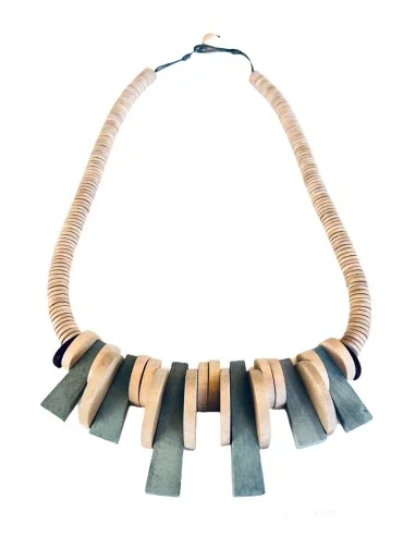 Χειροποίητο γυναικείο κολιέ από ξύλο σε μπεζ...