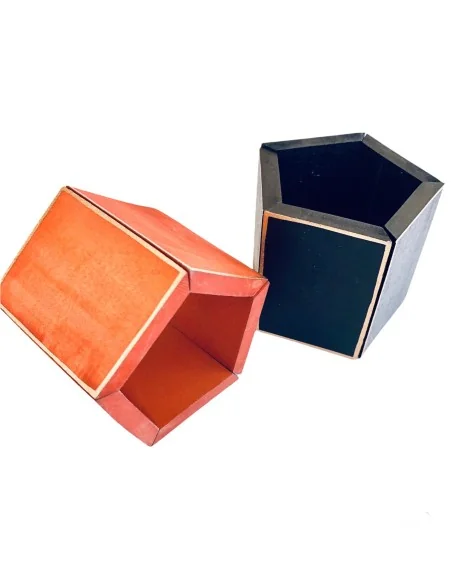 Χειροποίητο γυναικείο βραχιόλι από ξύλο σε μαύρο ή πορτοκαλί με χρυσές λεπτομέρειες ζωγραφισμένες στο χέρι Pentagon