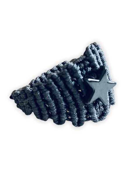 Χειροποίητο γυναικείο δαχτυλίδι μακραμέ σε γκρι με πέτρα Αιματίτη σε σχέδιο αστέρι Starlight