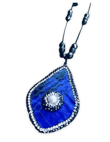 Χειροποίητο γυναικείο κολιέ σε λευκό-γκρι και μπλε με Μαρκασίτη και πέτρες Αιματίτη στο κορδόνιDorothea Χειροποίητο γυναικείο κολιέ σε λευκό-γκρι και μπλε με Μαρκασίτη και πέτρες Αιματίτη στο κορδόνιDorothea