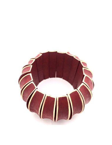 Χειροποίητο βραχιόλι από ξύλο σε αποχρώσεις του κόκκινου και του πράσινου με χρυσές λεπτομέρειες ζωγραφισμένες στο χέρι Augusta