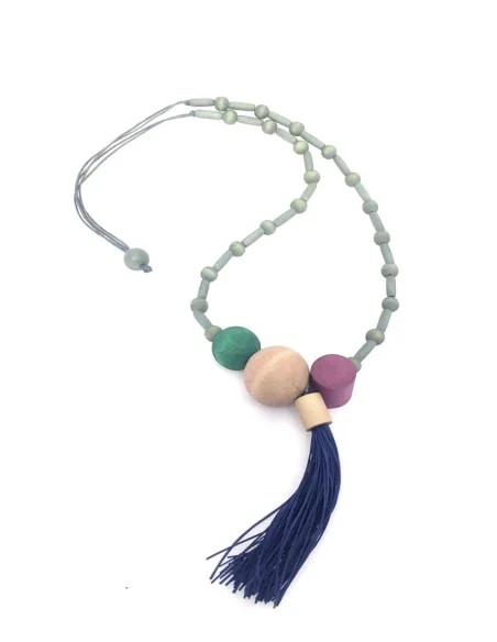 Χειροποίητο γυναικείο κολιέ με φούντα από ξύλο και καουτσούκ Fun Χειροποίητο γυναικείο κολιέ με φούντα από ξύλο και καουτσούκ Fun