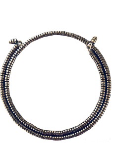 Χειροποίητο κολιέ choker από πέτρες αιματίτη σε χρυσό χρώμα και σχήμα ροδέλα Amphitriti