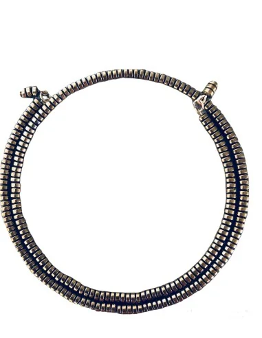 Χειροποίητο κολιέ choker από πέτρες αιματίτη σε χρυσό χρώμα και σχήμα ροδέλα Amphitriti