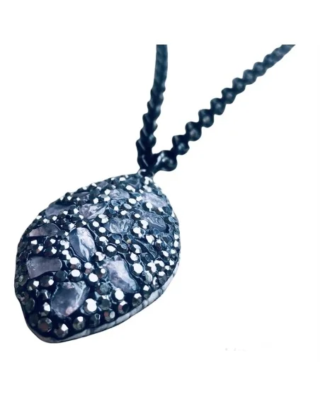 Χειροποίητο κόσμημα κολιέ με κρεμαστό στοιχείο με πέτρες Μαρκασίτη σε μαύρη αλυσίδα Gkiza