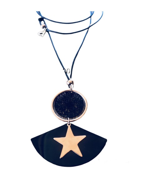 Κολιέ με στοιχείο από ατσάλι σε σχέδιο αστέρι και διάτρητος δίσκος φιλιγκρί σε στρογγυλό γυαλιστερό κορδόνι Cassiopeia