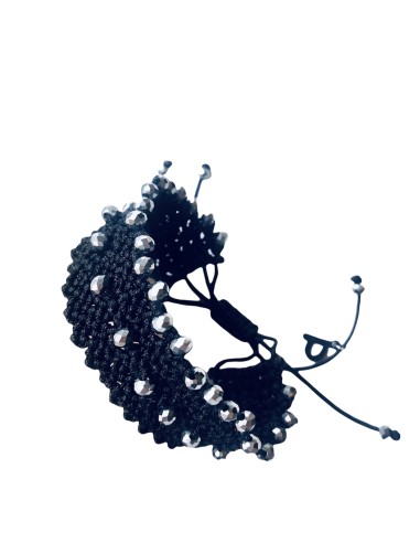 Χειροποίητο μαύρο βραχιόλι μακραμέ με ασημί κρύσταλλα Τσεχίας Asilia