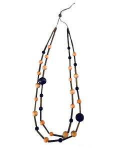 Χειροποίητο γυναικείο ξύλινο κολιέ σε μπεζ, λαδί και μπλε...