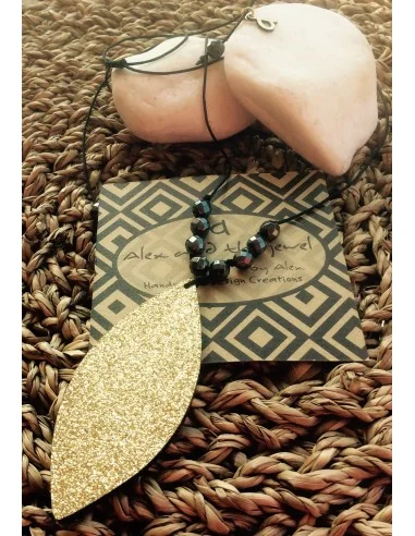 Χειροποίητο κολιέ κόσμημα με κρεμαστό φύλλο και ημιπολύτιμες πέτρες Αιματίτη Leaves