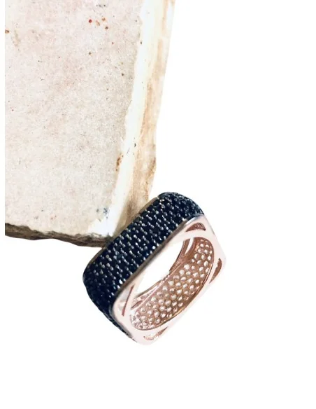 Χειροποίητο γυναικείο δαχτυλίδι από ασήμι 925 με ζιργκόν Mirketa Χειροποίητο γυναικείο δαχτυλίδι από ασήμι 925 με ζιργκόν Mirketa