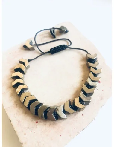 Χειροποίητο γυναικείο βραχιόλι με πέτρες αιματίτη