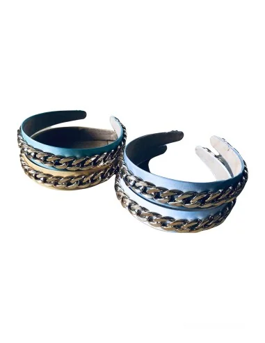 Γυναικεία σατέν στέκα με χρυσή αλυσίδα