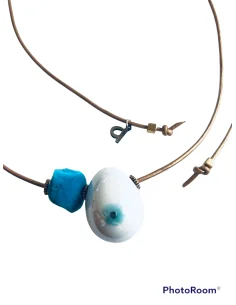 Χειροποίητο κολιέ μάτι από σμάλτο με πον πον